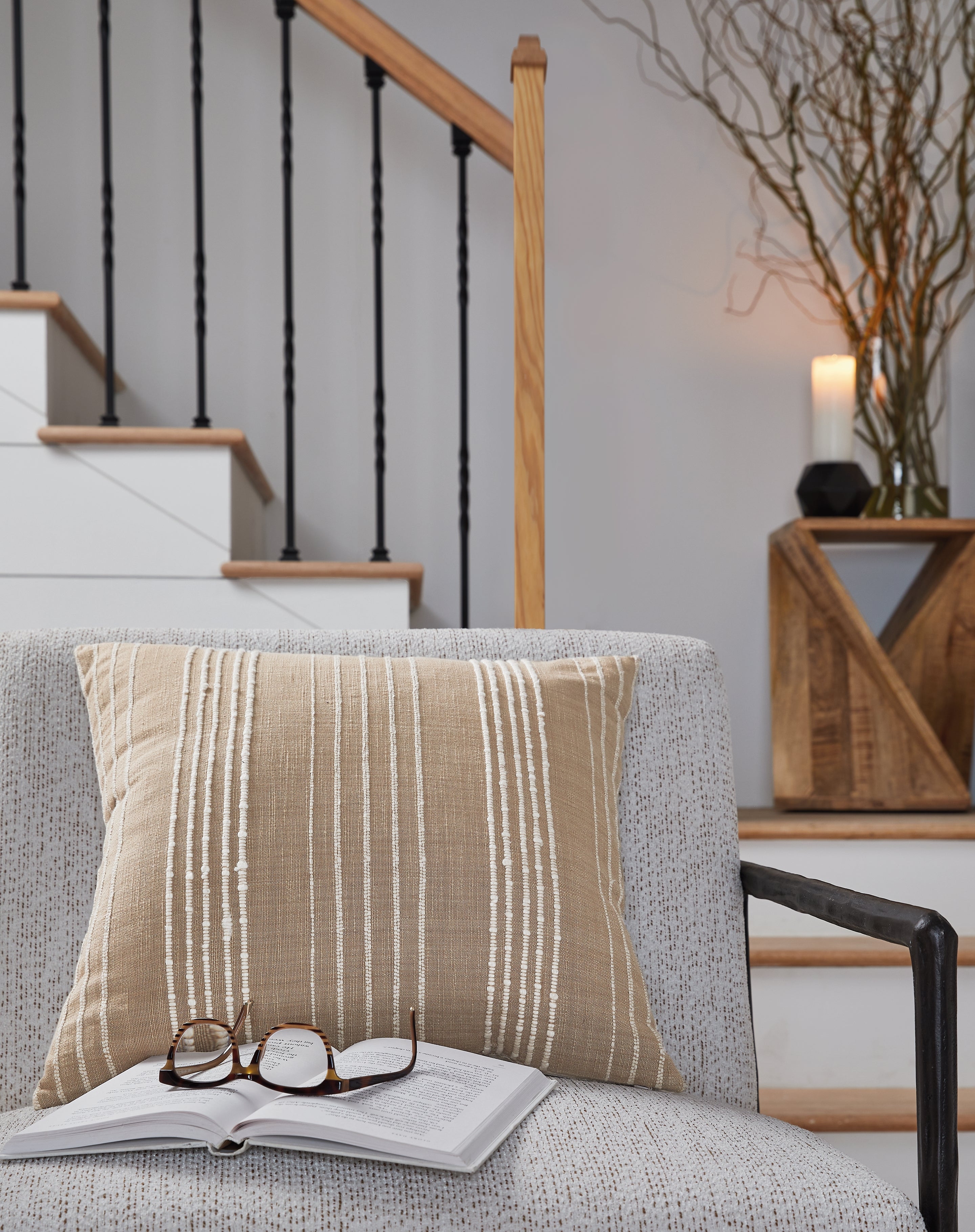 Luxury Living Gallery - Ashley Furniture - Benbert Pillows - Pillow / Tan/White - A1000958P