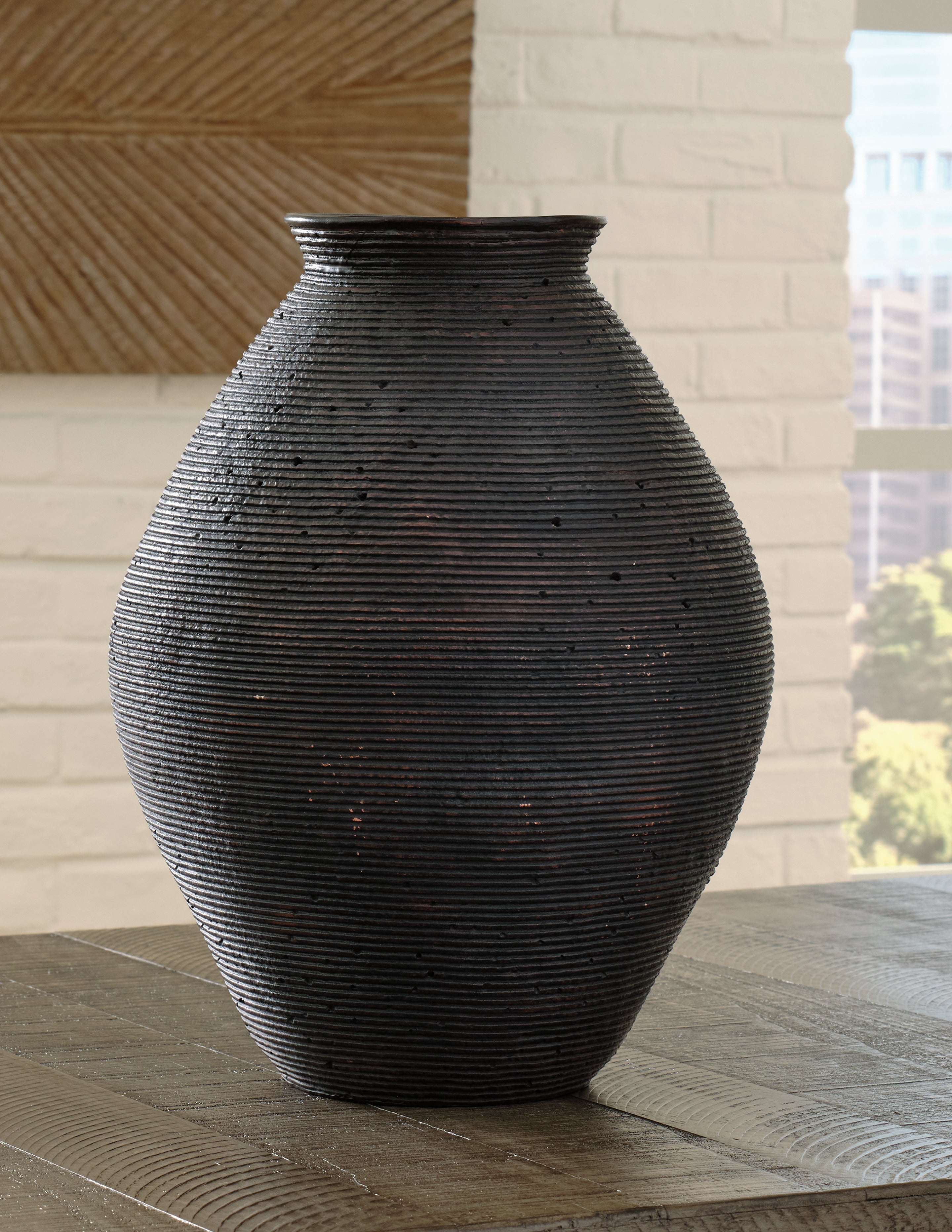 Luxury Living Gallery - Ashley Furniture - Hannela Vase - Vase / Antique Tan - A2000514