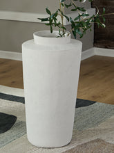 Luxury Living Gallery - Ashley Furniture - Flurinworth Vase - Vase / Cream - A2000768