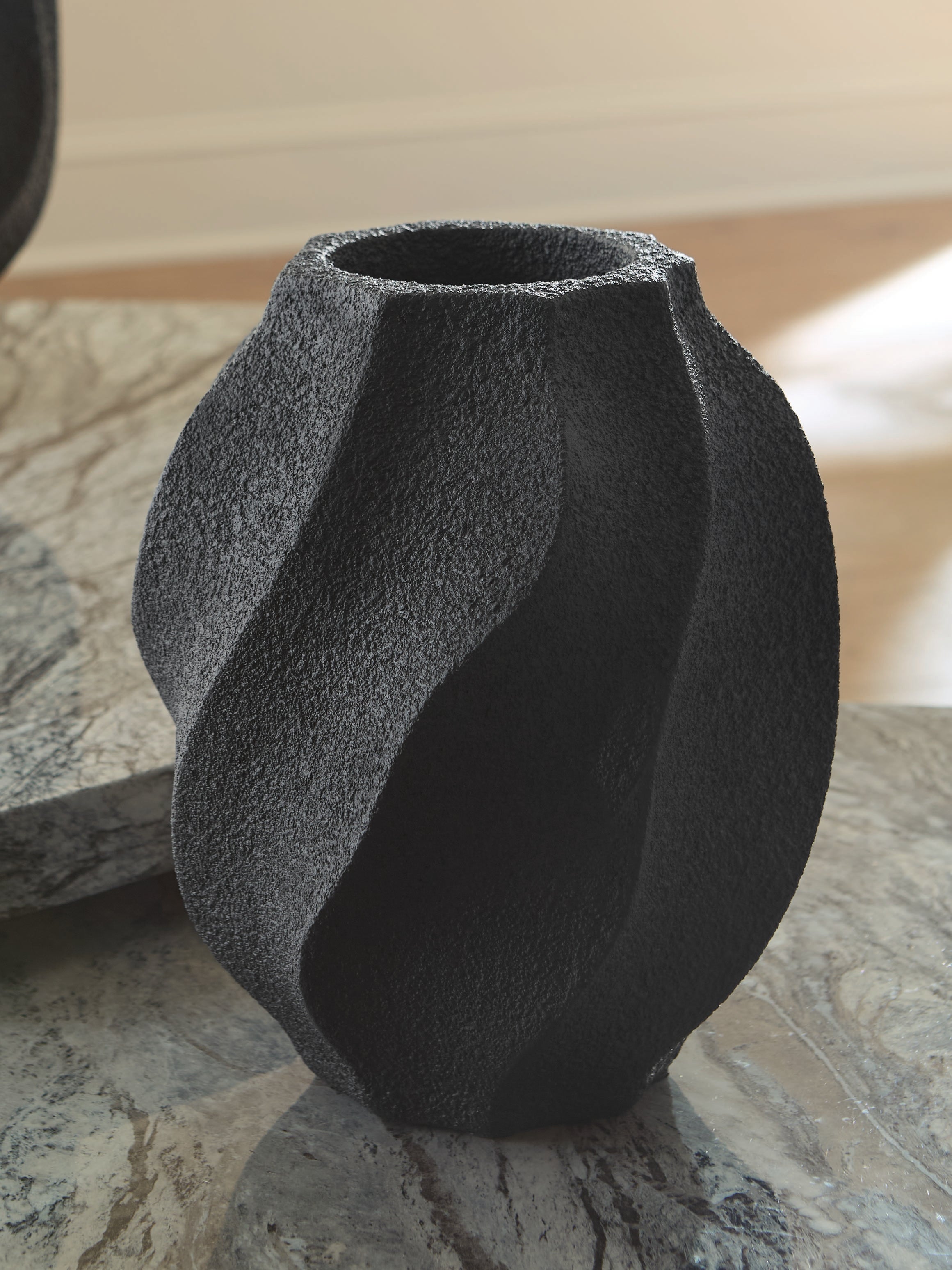 Luxury Living Gallery - Ashley Furniture - Judworth Vase - Vase / Black - A2000875