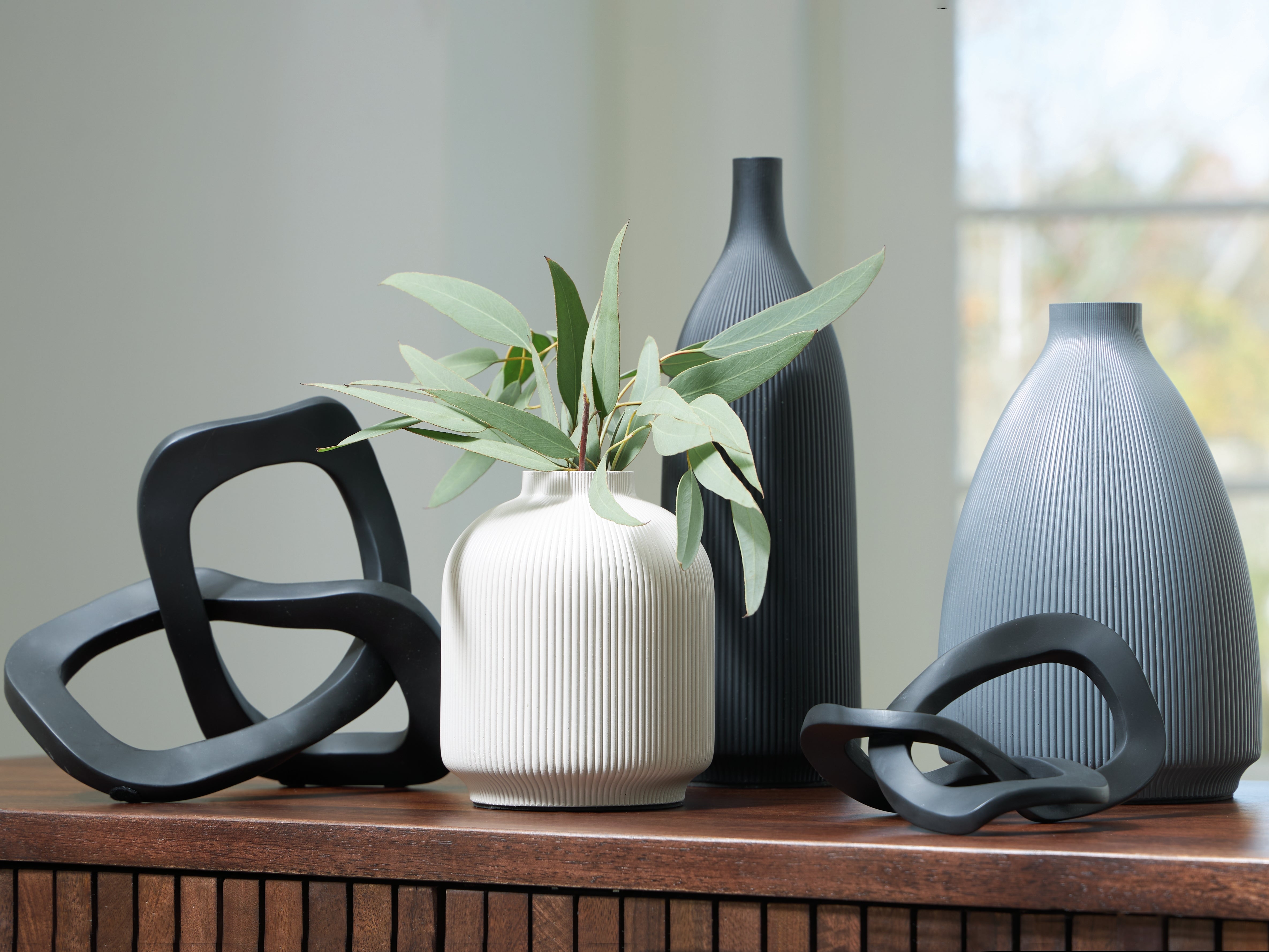 Luxury Living Gallery - Ashley Furniture - Leithick Accessory Set (Set of 5) - Accessory Set (5/CN) / Black/Tan/Gray - A2C00211