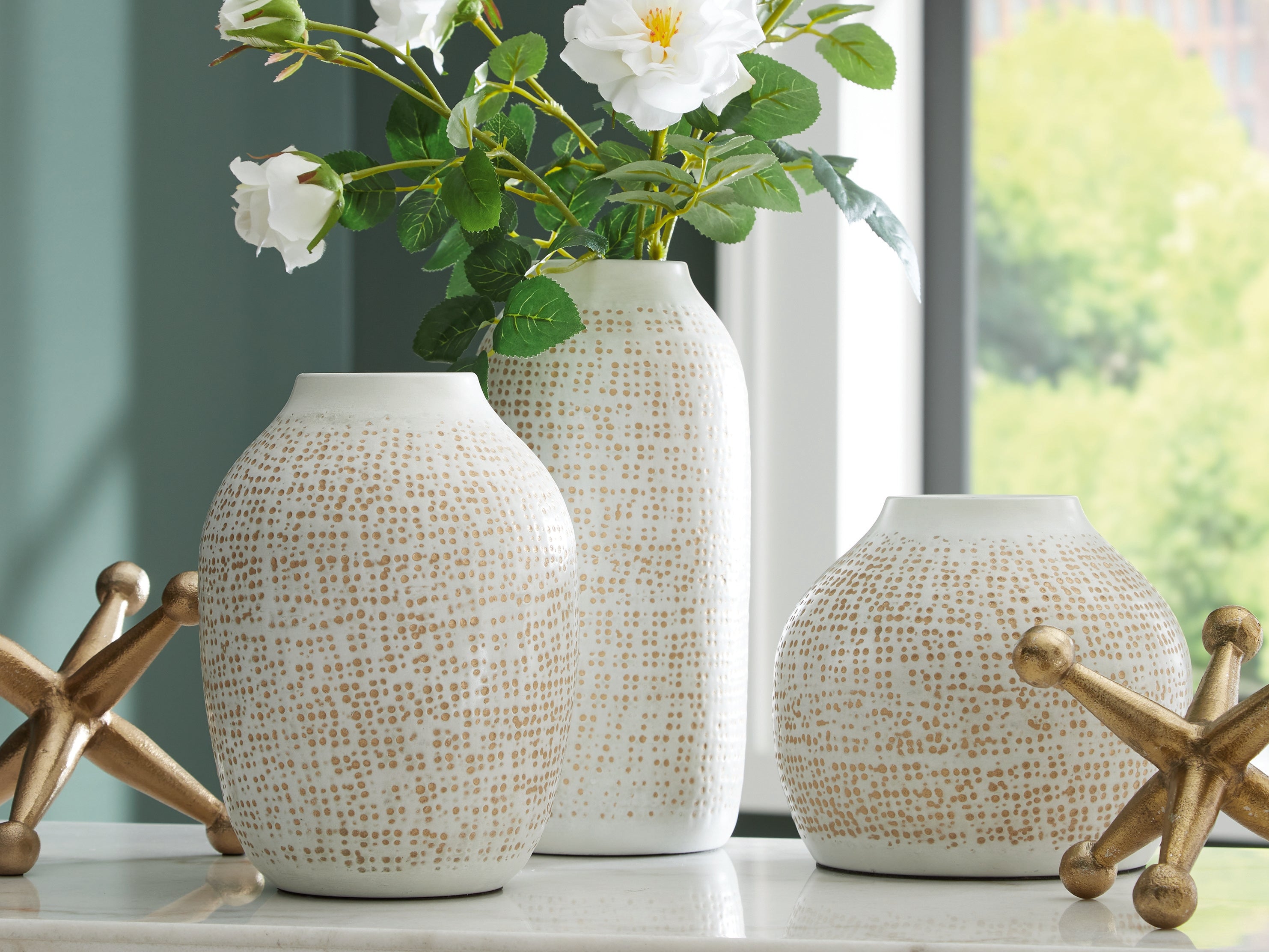 Luxury Living Gallery - Ashley Furniture - Vinburn Accessory Set (Set of 5) - Accessory Set (5/CN) / White/Gold Finish - A2C00213