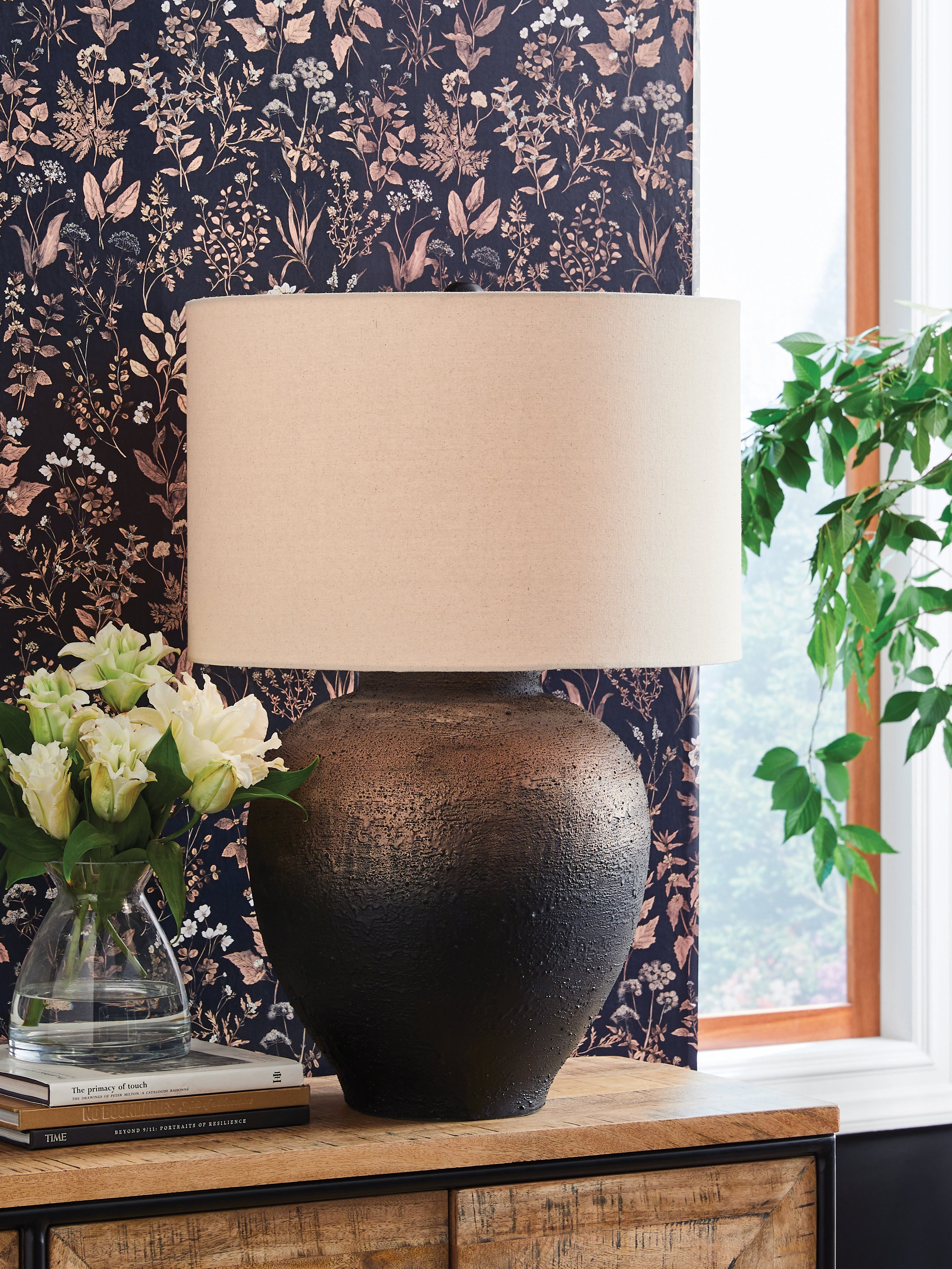 Luxury Living Gallery - Ashley Furniture - Newgerhard Lighting - Metal Table Lamp (1/CN) / Brown/Black - L207644