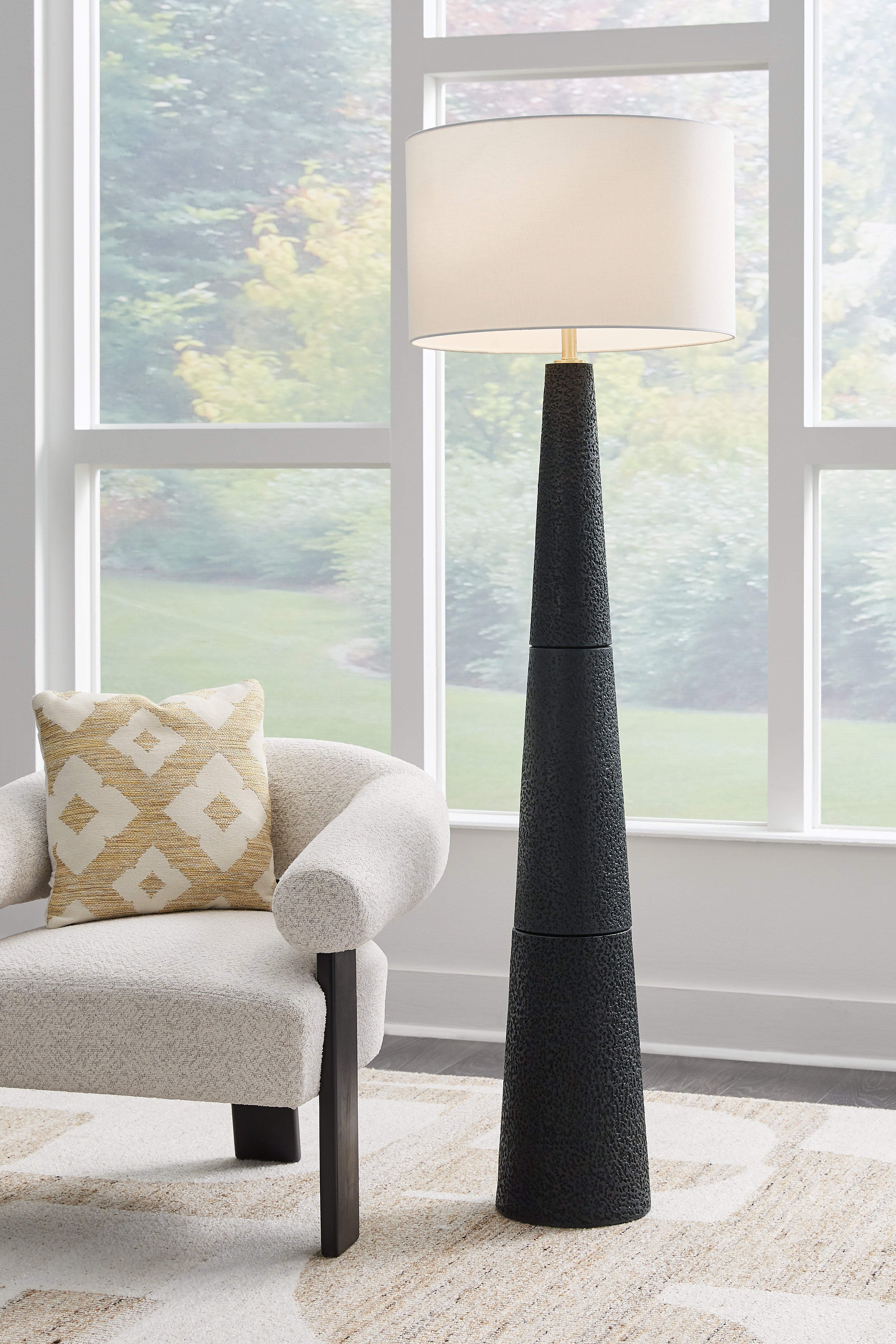 Luxury Living Gallery - Ashley Furniture - Hallburg Lighting - Poly Floor Lamp (1/CN) / Black - L235761