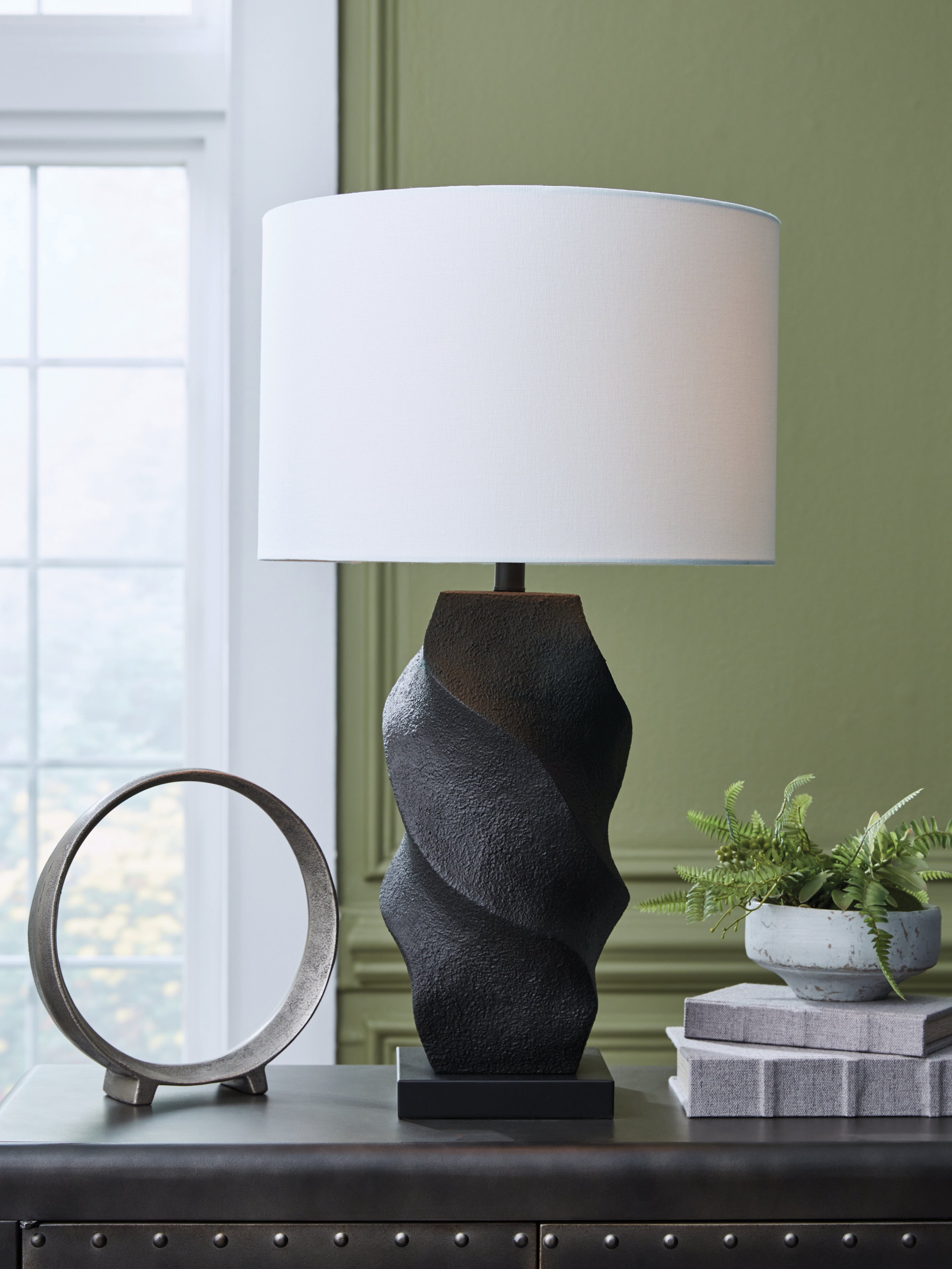 Luxury Living Gallery - Ashley Furniture - Amillion Lighting - Poly Table Lamp (1/CN) / Black - L235904
