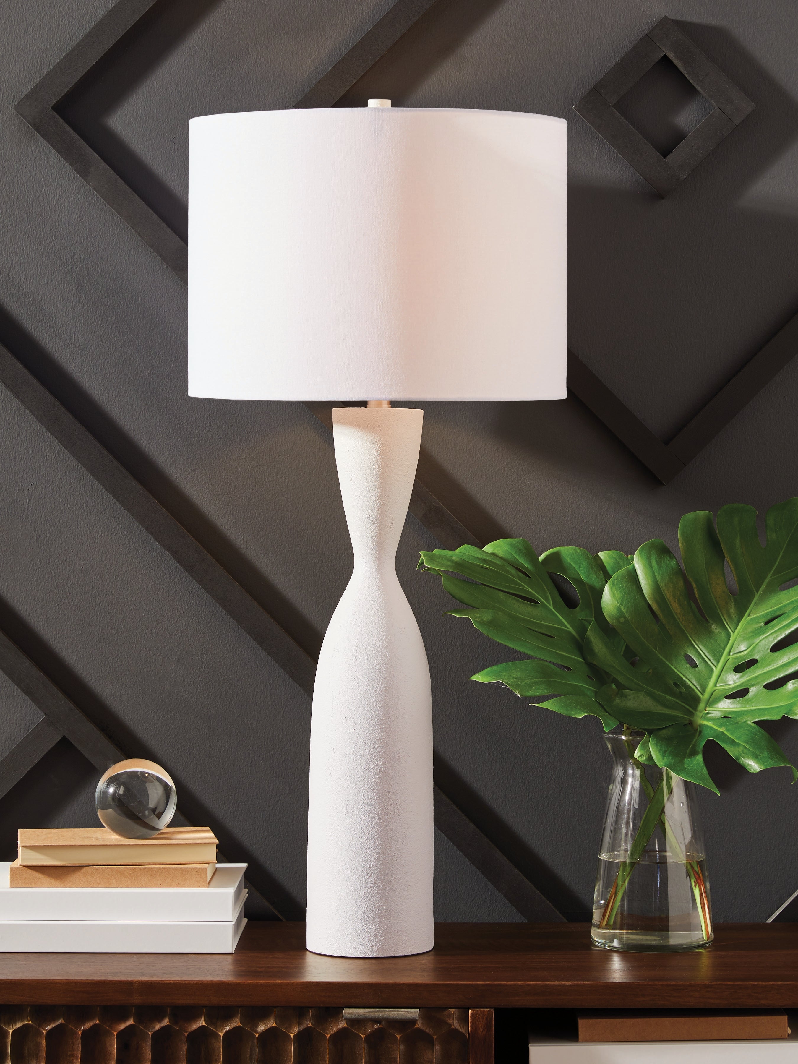 Luxury Living Gallery - Ashley Furniture - Davinford Lighting - Poly Table Lamp (1/CN) / White - L236004