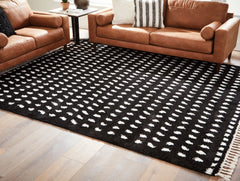 Luxury Living Gallery - Ashley Furniture - Minston Rug - 8' x 10' Rug / Black/White - R405951
