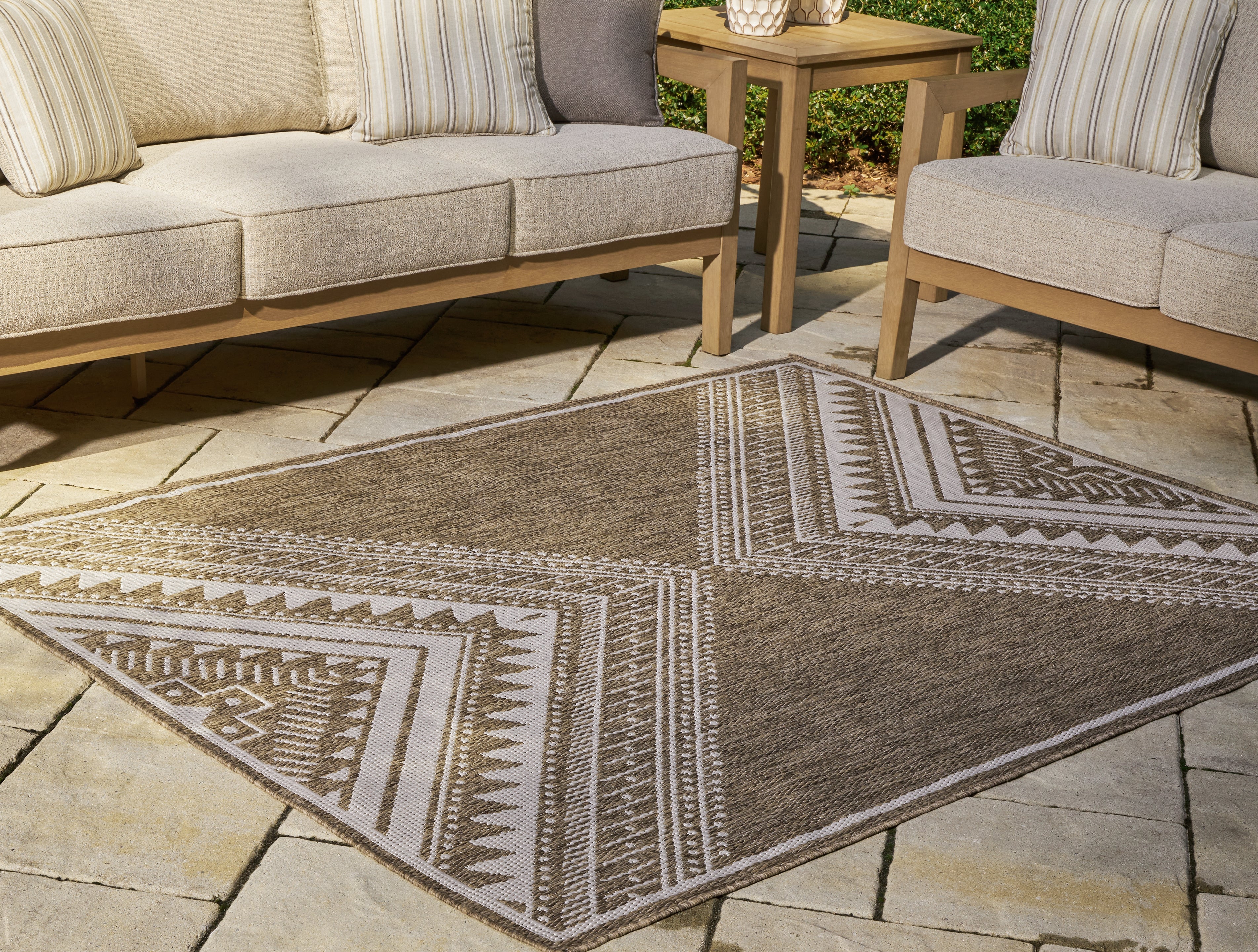 Luxury Living Gallery - Ashley Furniture - Dunsler Rug - 8' x 10' Rug / Brown/Cream - R900011