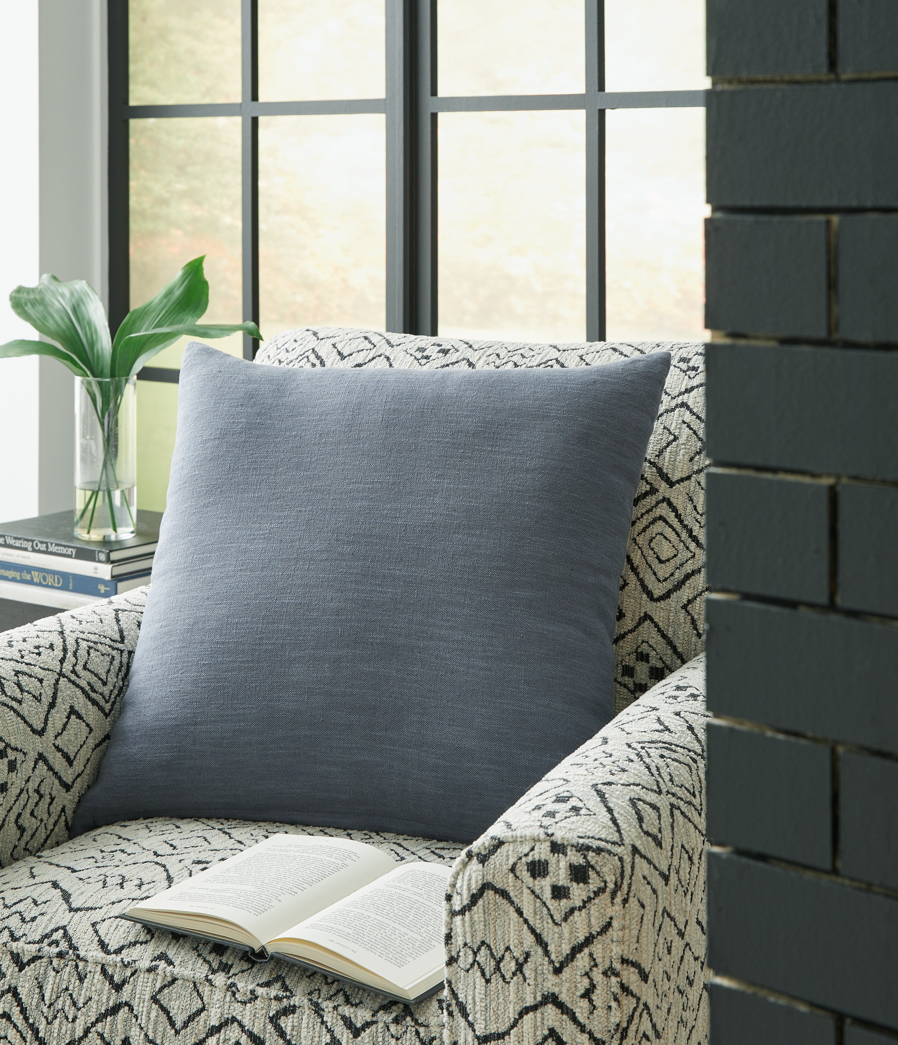 Luxury Living Gallery - Ashley Furniture - Thaneville Pillows - Pillow / Blue - A1001041P