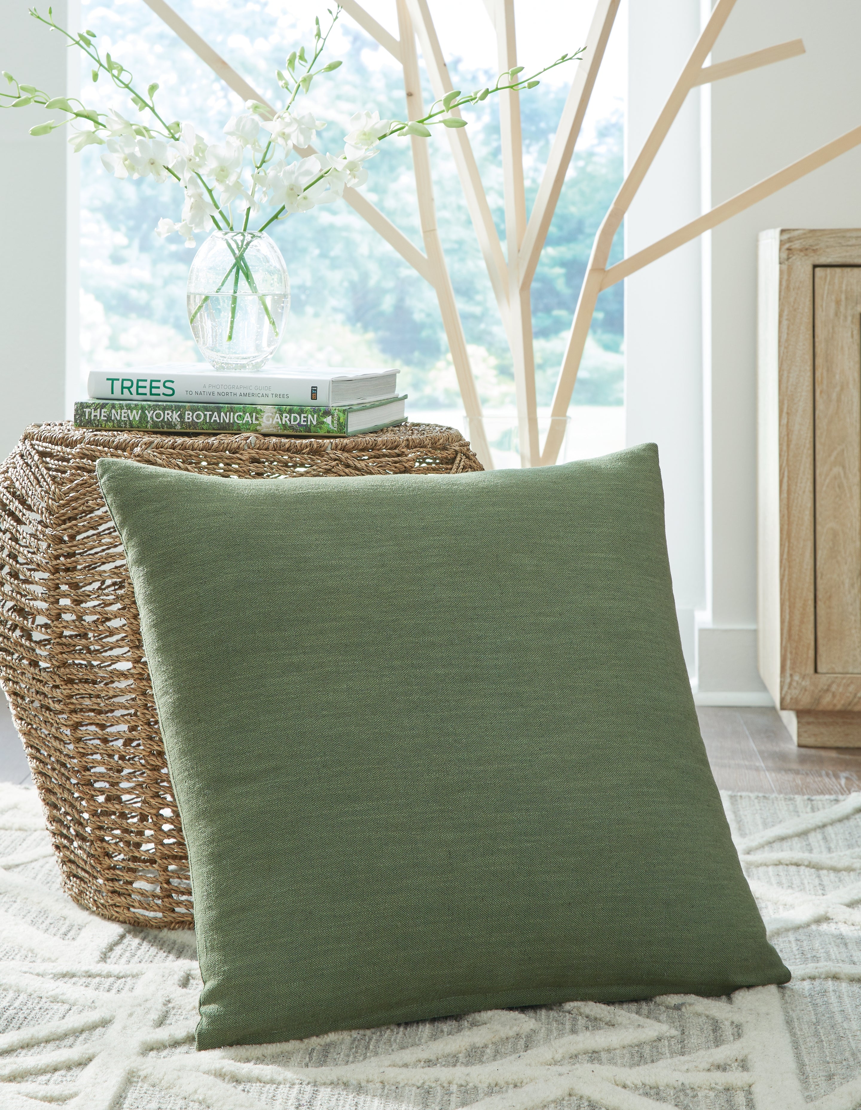 Luxury Living Gallery - Ashley Furniture - Thaneville Pillows - Pillow / Green - A1001042P