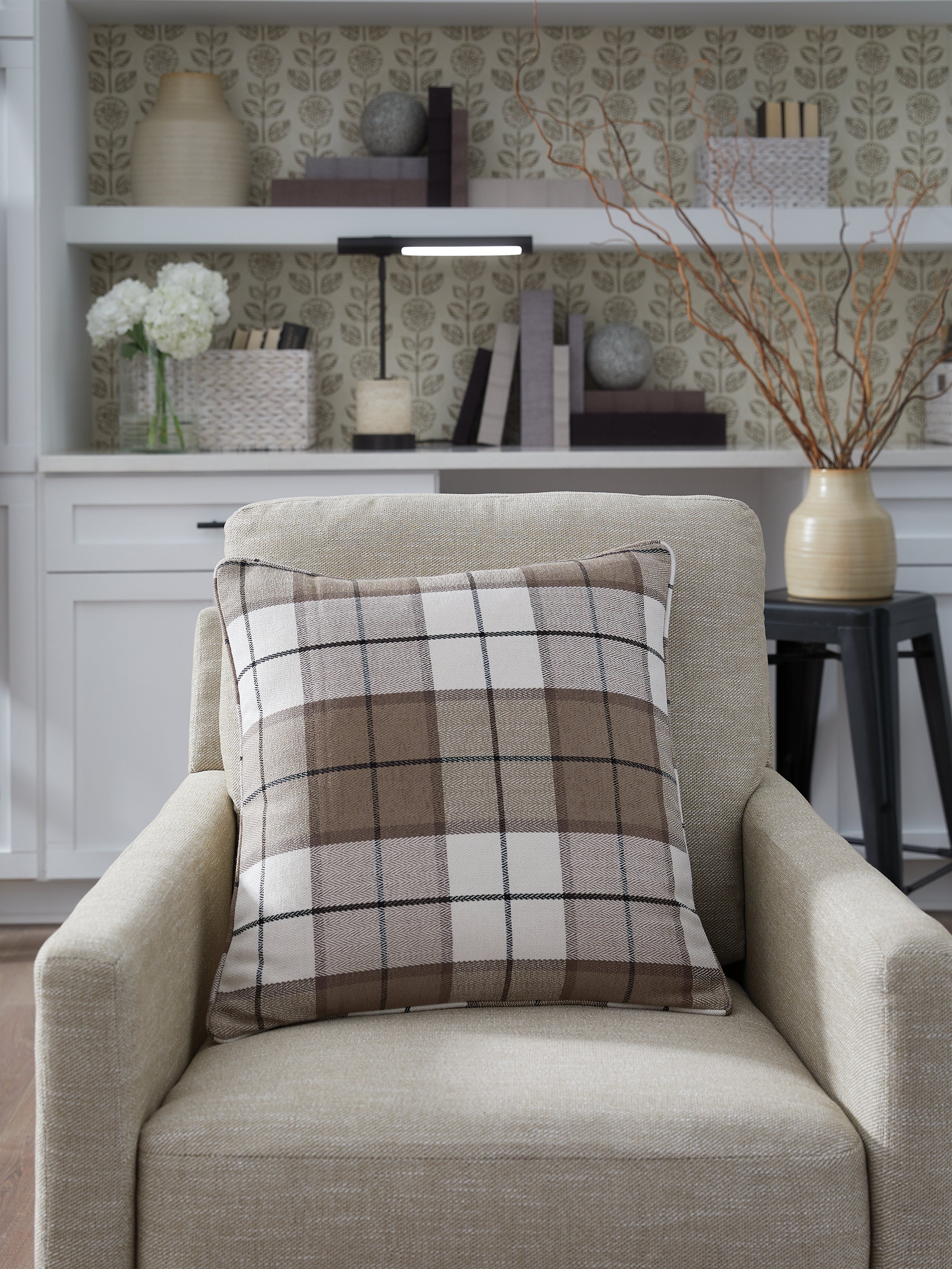 Luxury Living Gallery - Ashley Furniture - Godricton Pillows - Pillow / Brown/Black/Cream - A1001103P