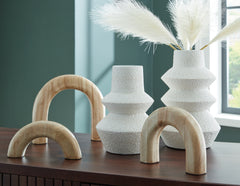 Luxury Living Gallery - Ashley Furniture - Maddwarth Accessory Set (Set of 5) - Accessory Set (5/CN) / White/Natural Brown - A2C00214
