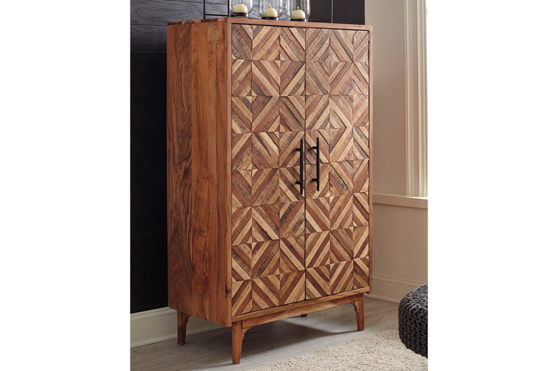 Gabinwell Accent Cabinet