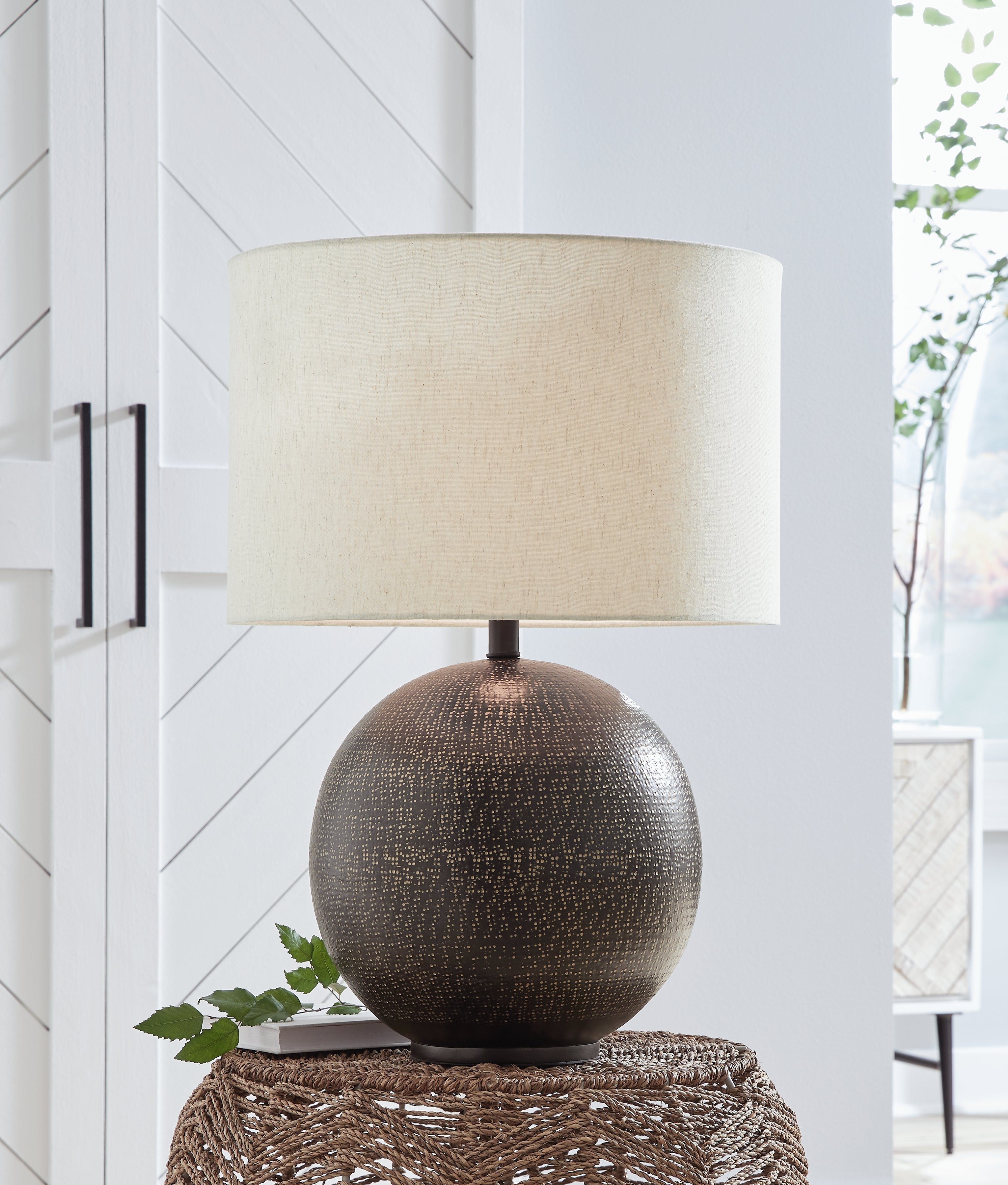 Luxury Living Gallery - Ashley Furniture - Hambell Lighting - Table Lamp (Set of 2) / Black/Gold Finish - L207434X2