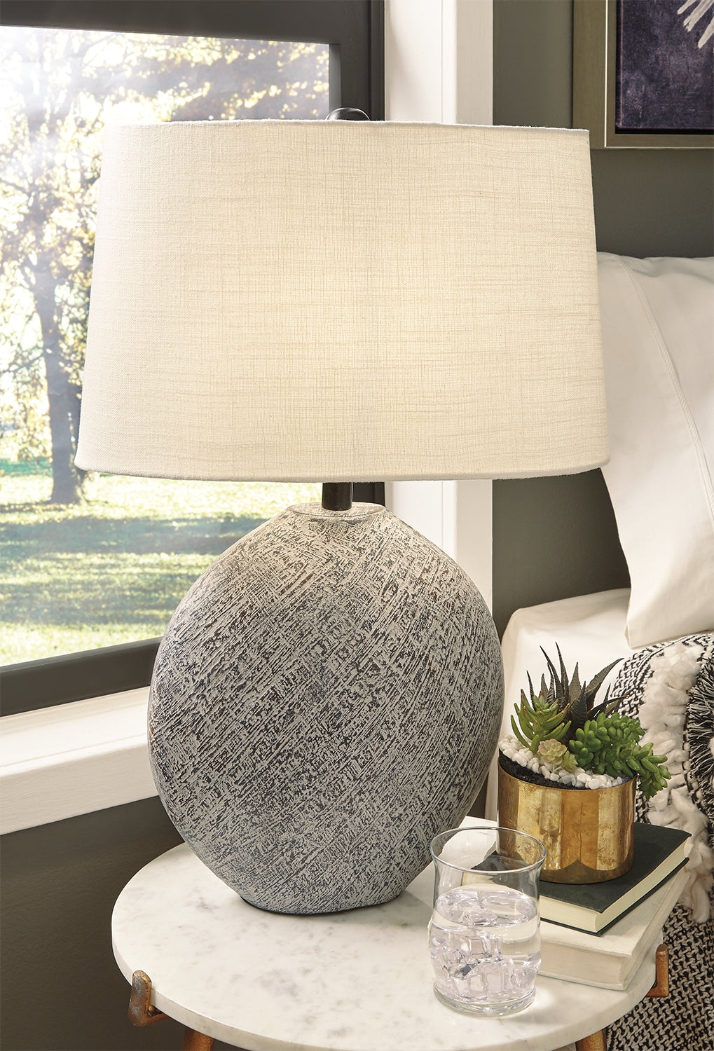 Luxury Living Gallery - Ashley Furniture - Harif Lighting - Table Lamp (Set of 2) / Black - L235624X2