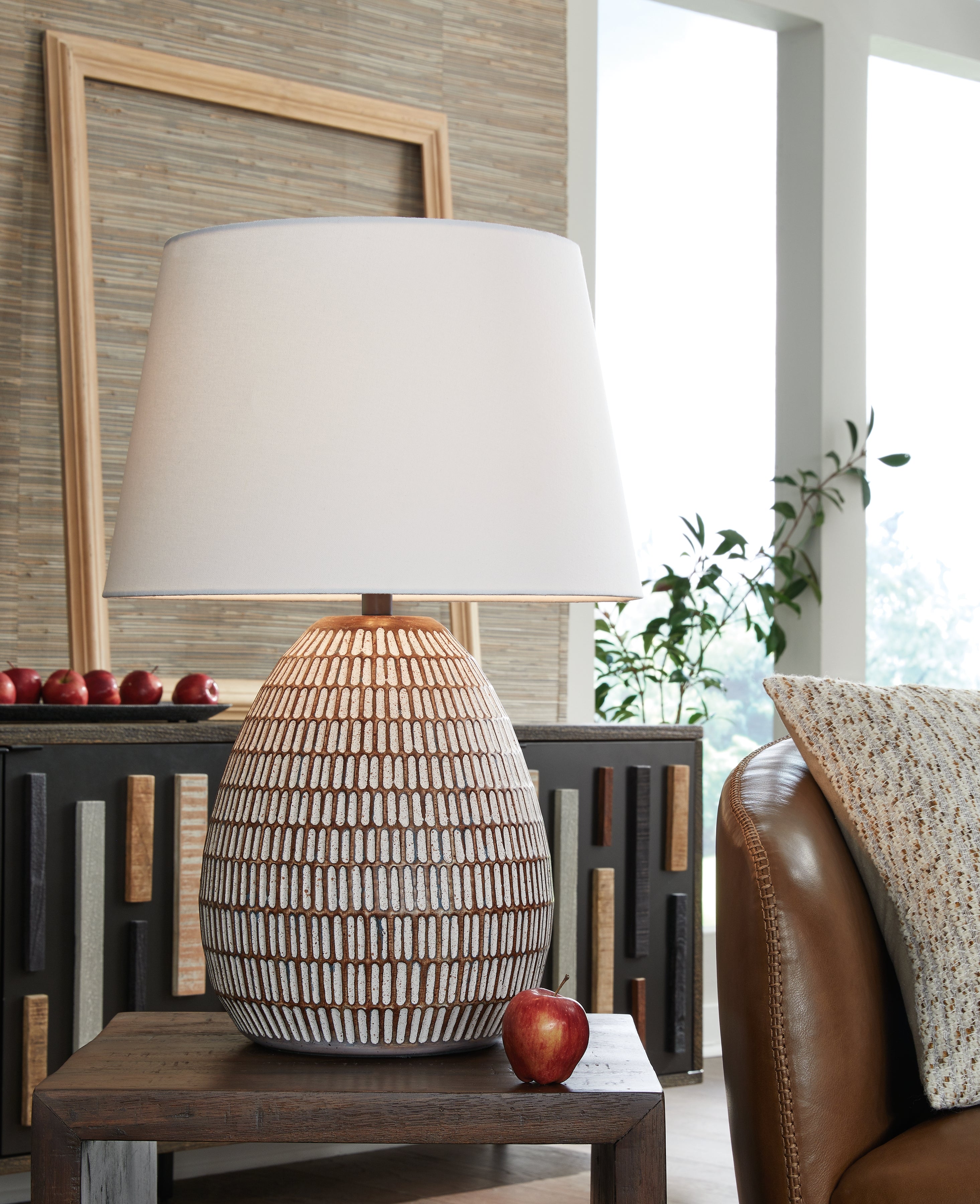 Luxury Living Gallery - Ashley Furniture - Darrich Lighting - 2-Piece Lamp Set / Beige/White - L235804X2